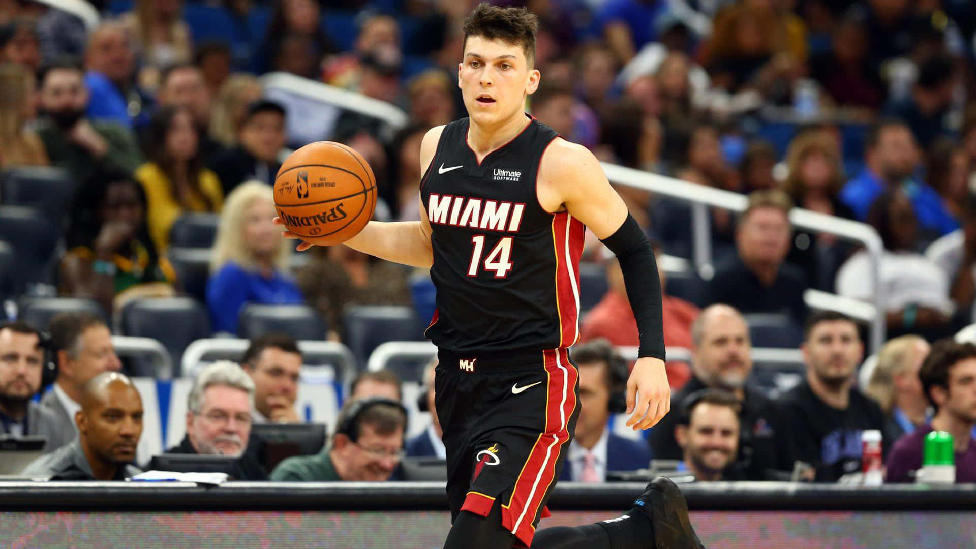 Tylerherro Mostrando Sus Habilidades De Nba All-star Fondo de pantalla