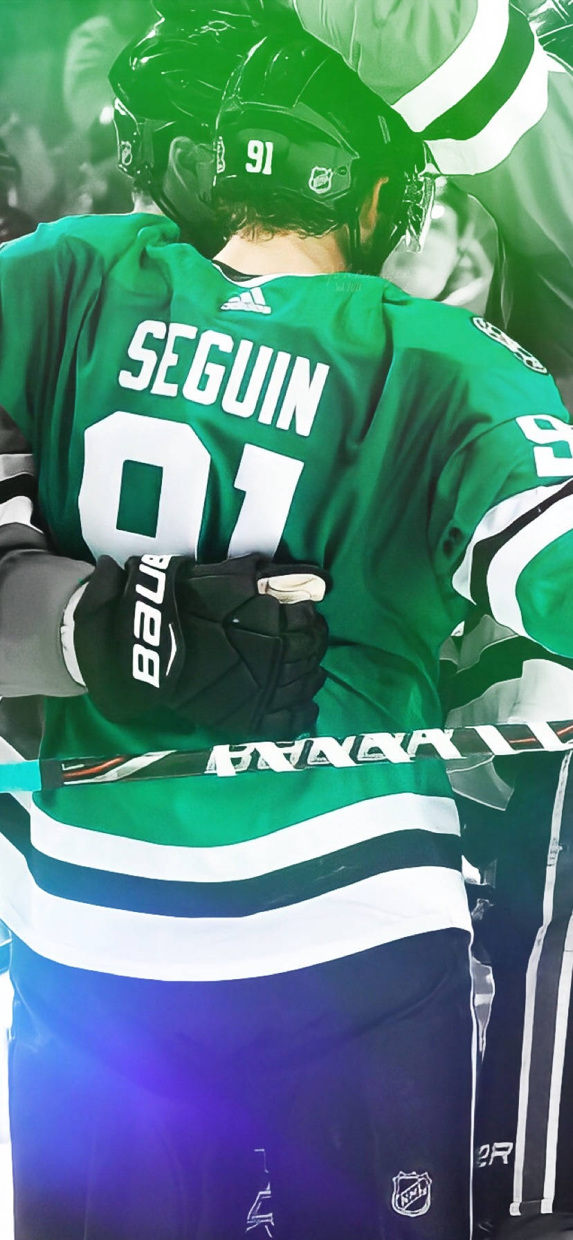 Tylerseguin Dallas Stars Bakifrån Kram Betraktning. (this Would Make Sense As A Description For A Computer Or Mobile Wallpaper Featuring An Image Of Tyler Seguin From Behind With Someone Hugging Him, Possibly A Teammate Or Fan.) Wallpaper