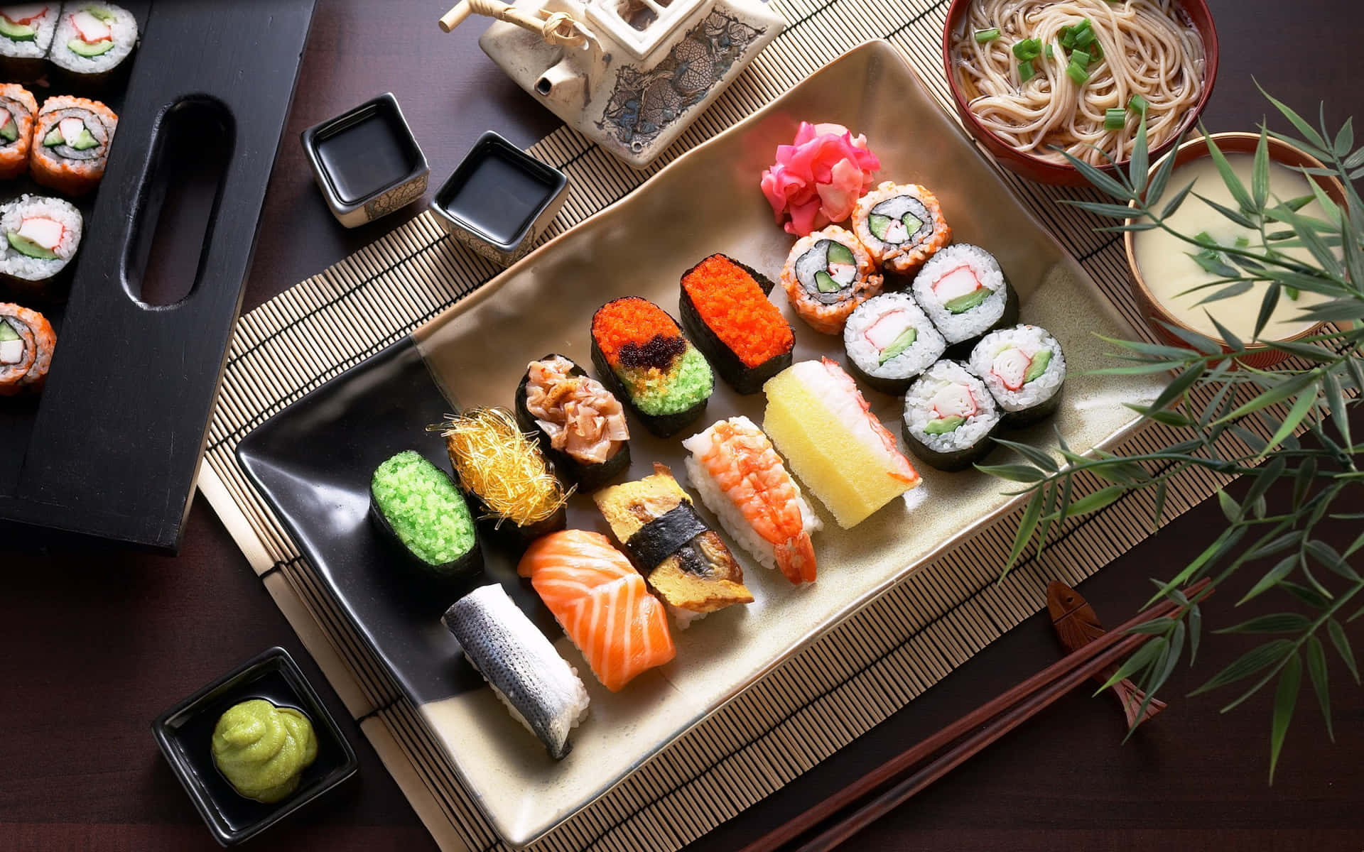 Types Of Sushi With Noodles Picture