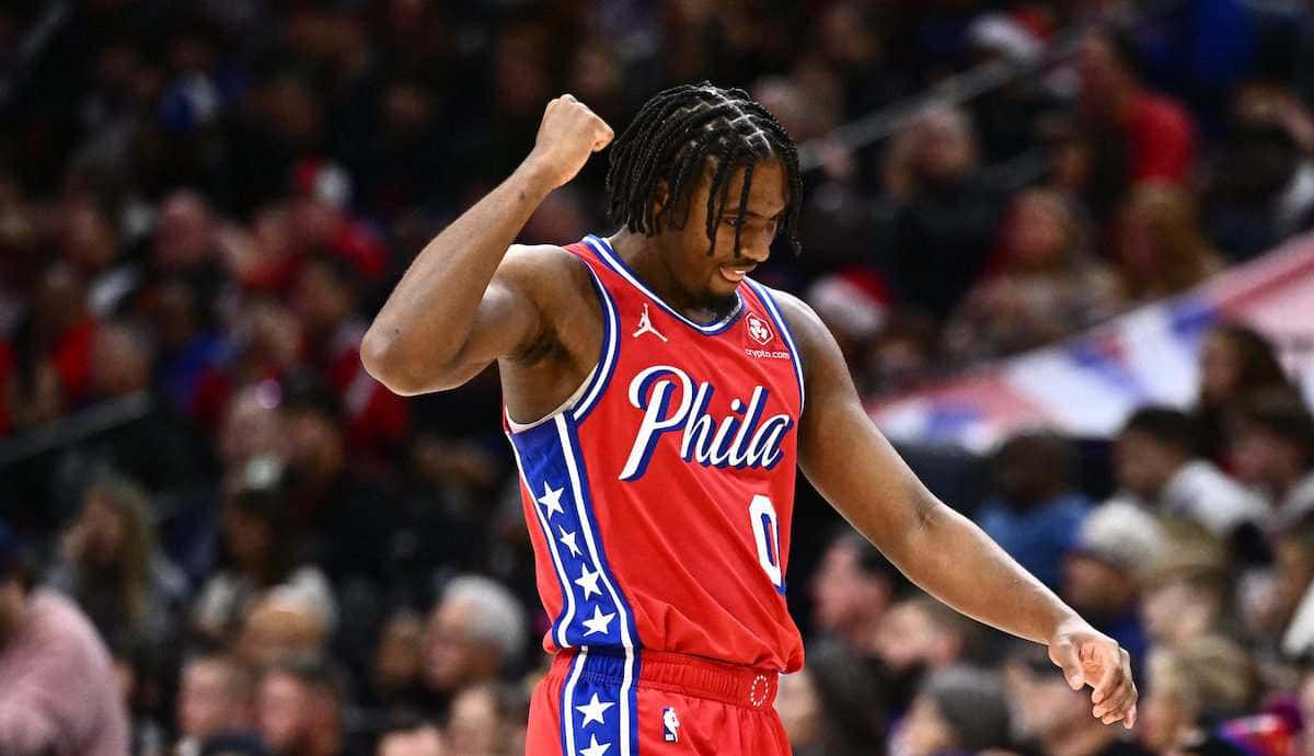 Tyrese Maxey Viering Philadelphia76ers Achtergrond