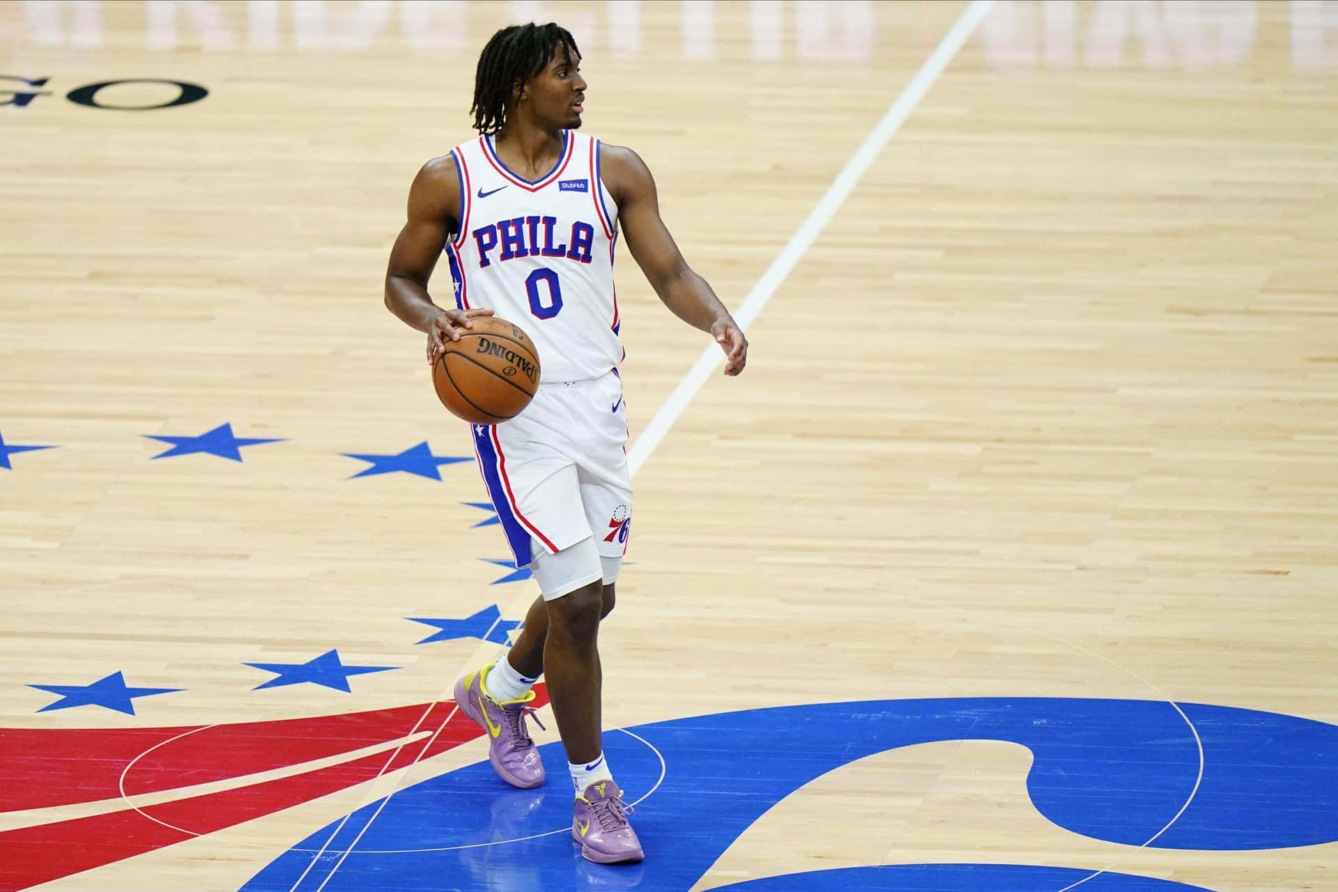 Tyrese Maxey Philadelphia Basketbalveld Achtergrond