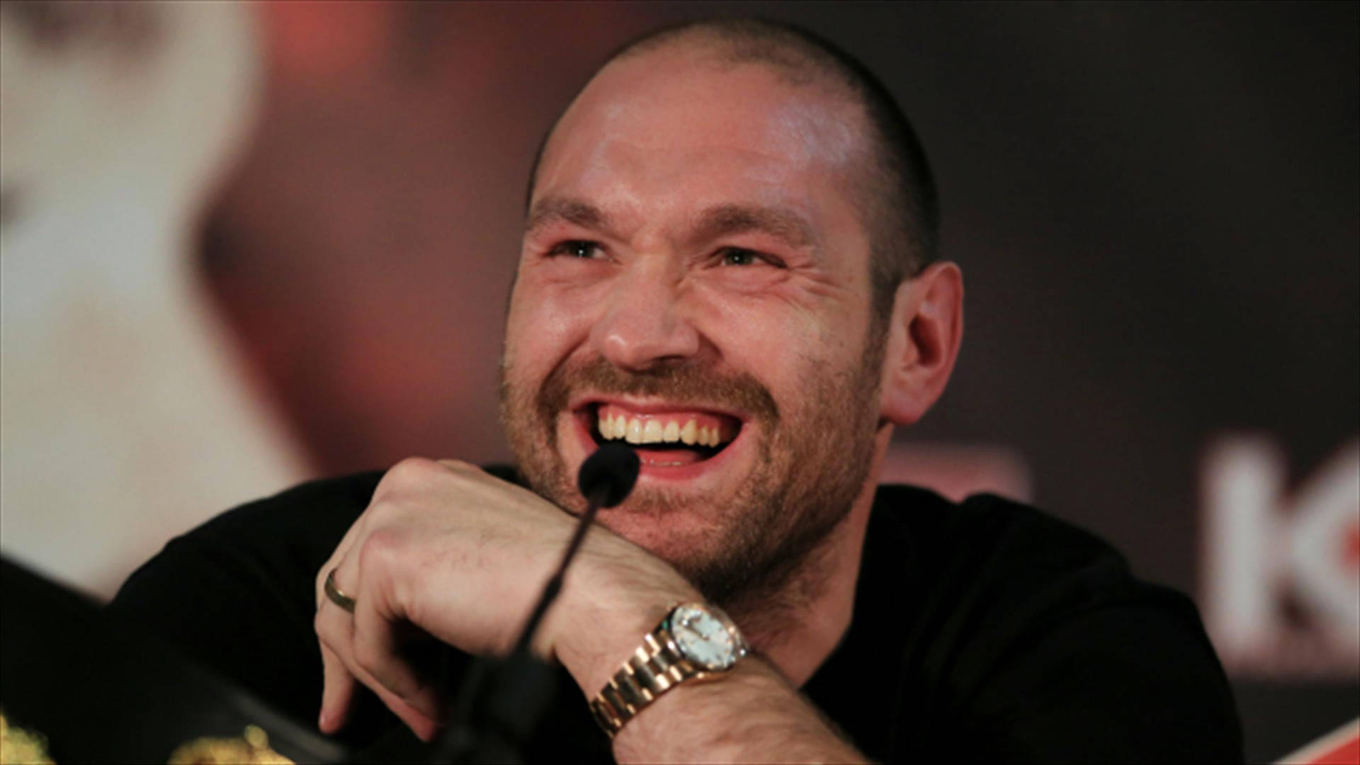 Tyson Fury Candidly Wearing Genuine Smile Wallpaper
