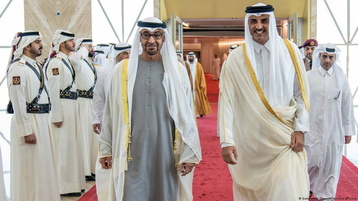 UAE-præsident Sheikh Khalifa bin Zayed Al Nahyan ankommer til Azerbajdzjan. Wallpaper