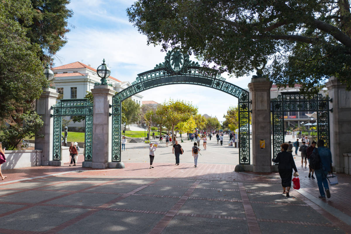 Ucb Students And Sather Gate Wallpaper