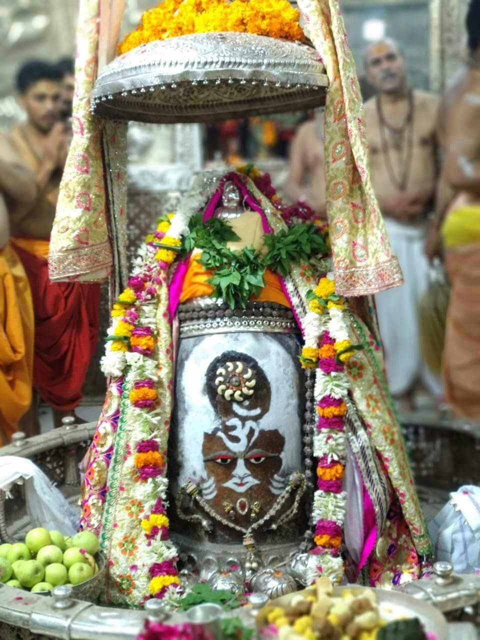 Ujjain Mahakal Altar Offerings