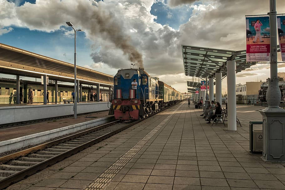 Estaçãode Trem De Ulaanbaatar, Na Mongólia. Papel de Parede