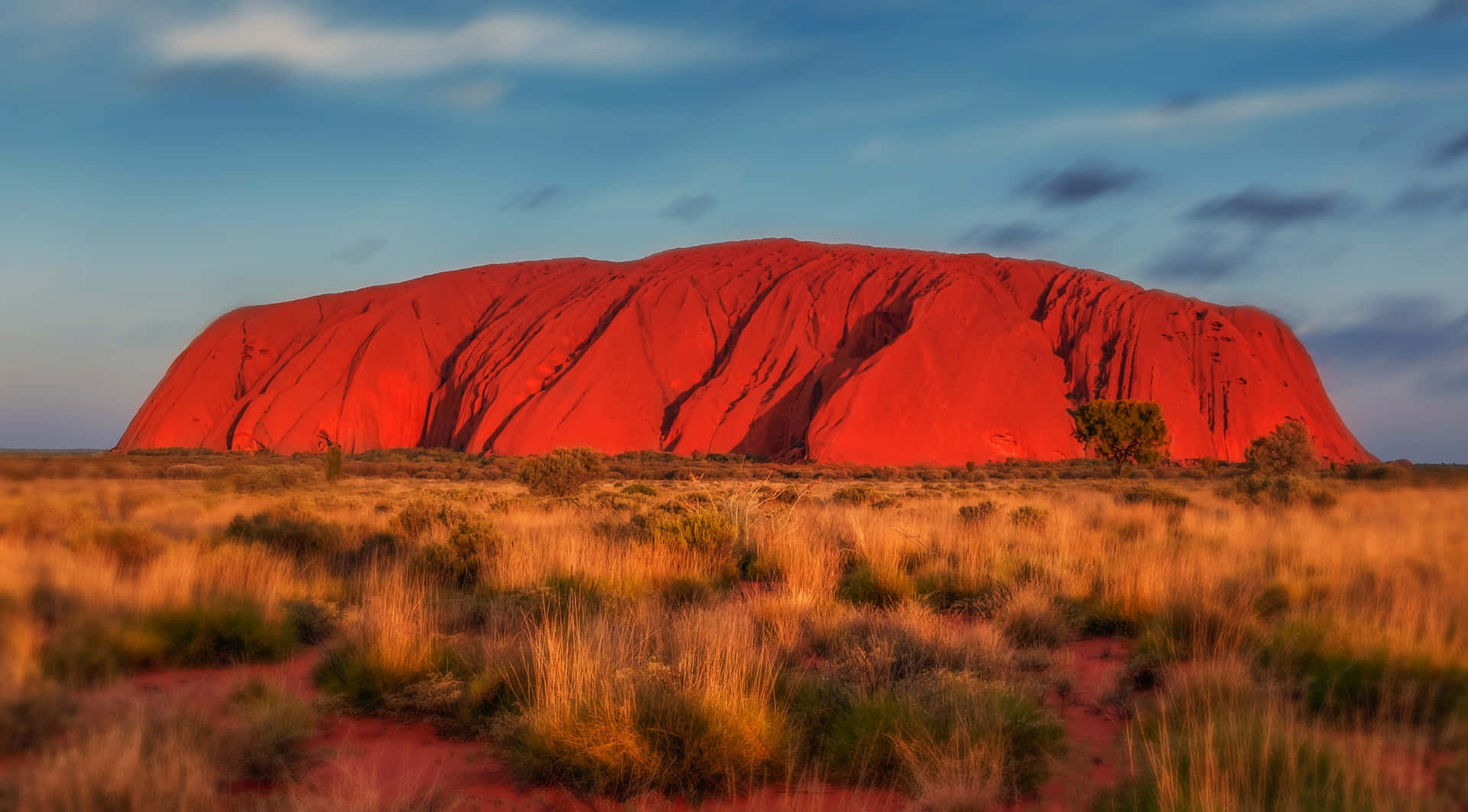 Uluru 2050 X 1135 Wallpaper