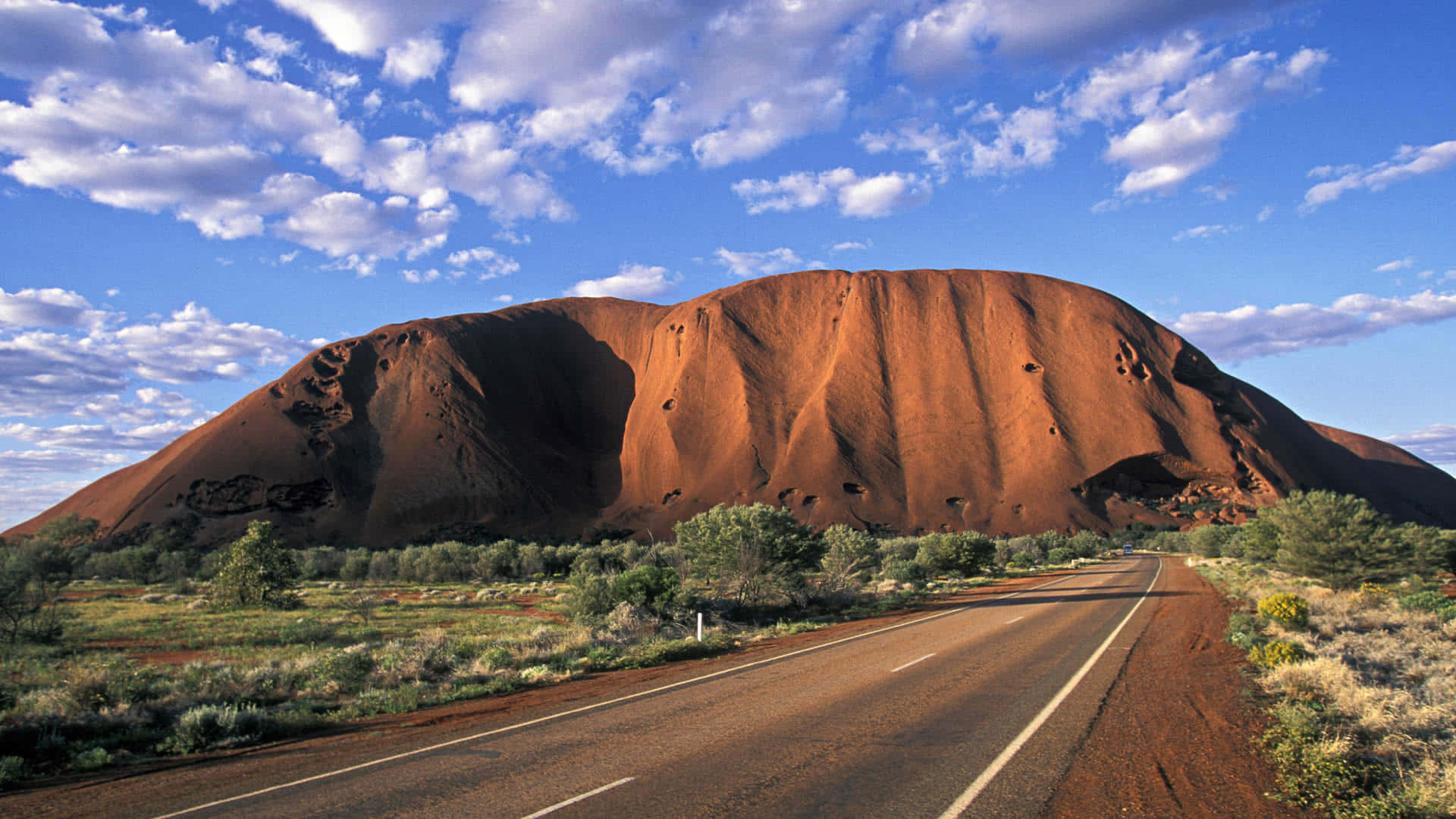 Llanurasde La Carretera Uluru Fondo de pantalla
