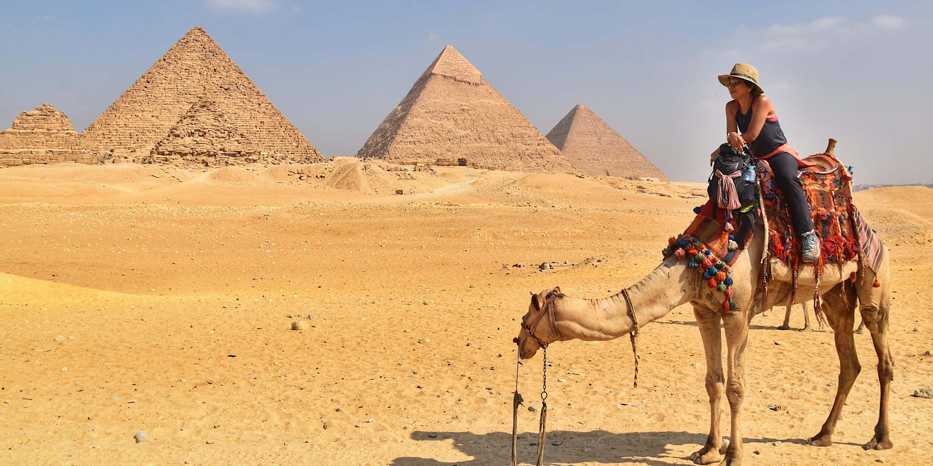 Unavista Maestosa Delle Antiche Piramidi Egiziane E Della Sfinge Al Tramonto