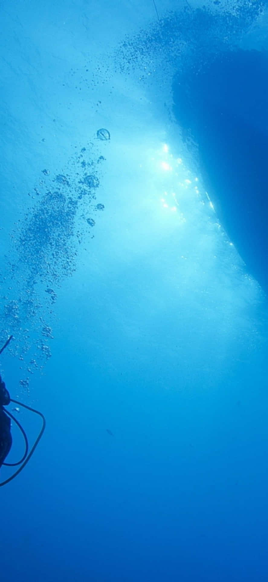 Bubbles Blowing Underwater Iphone Wallpaper