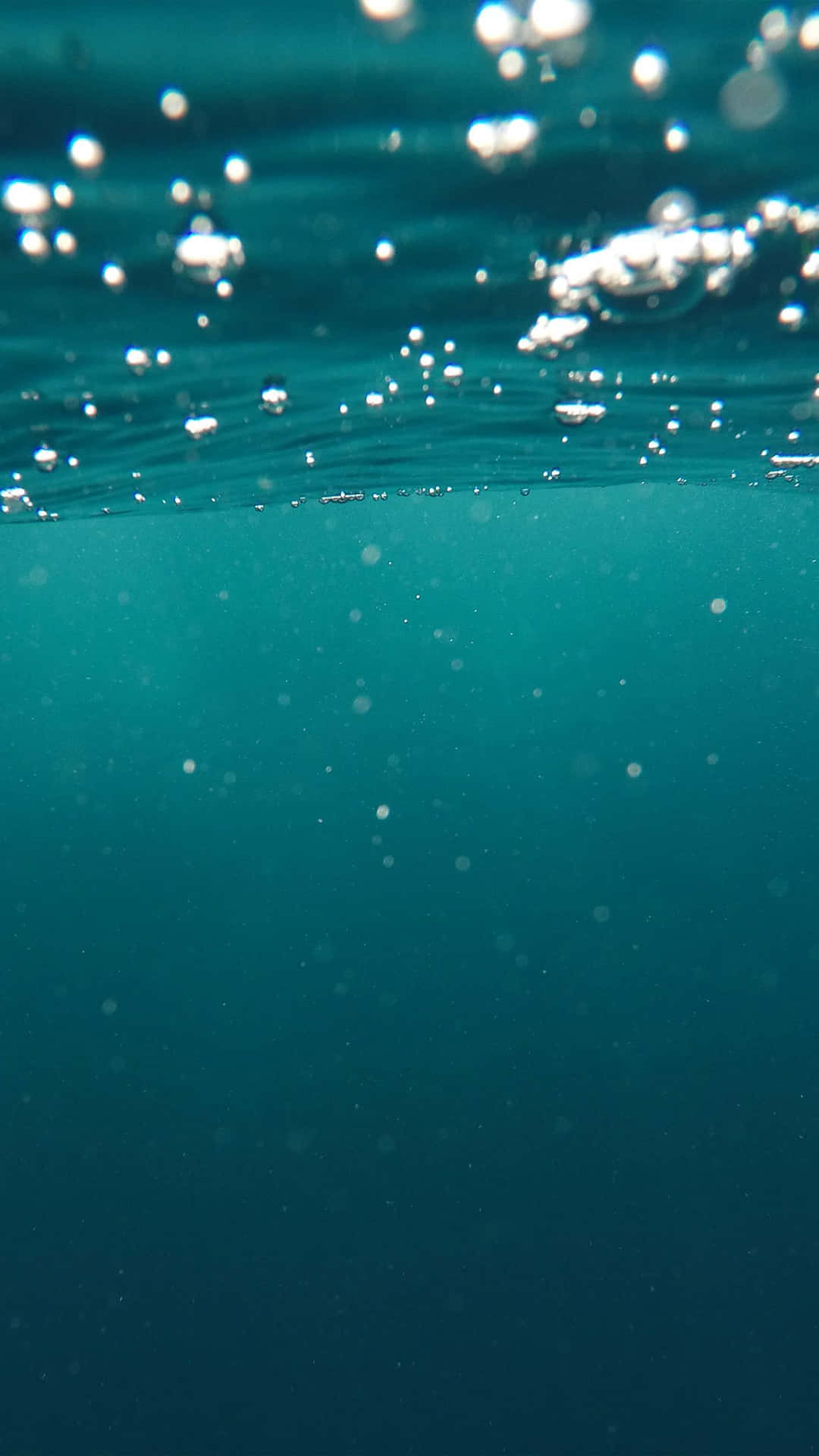 Enjoy the Beauty of Underwater with your iPhone Wallpaper