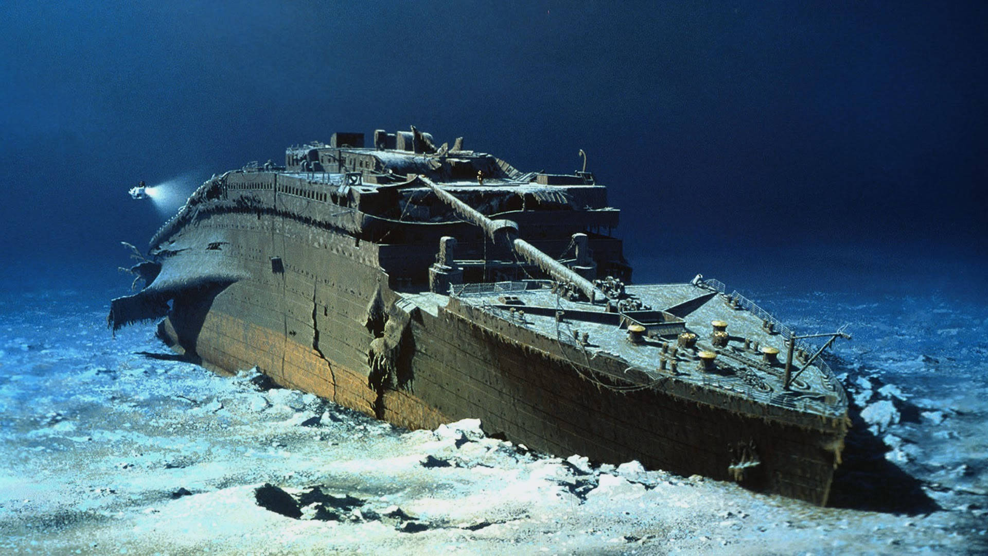 Underwater Sunken Titanic Wallpaper