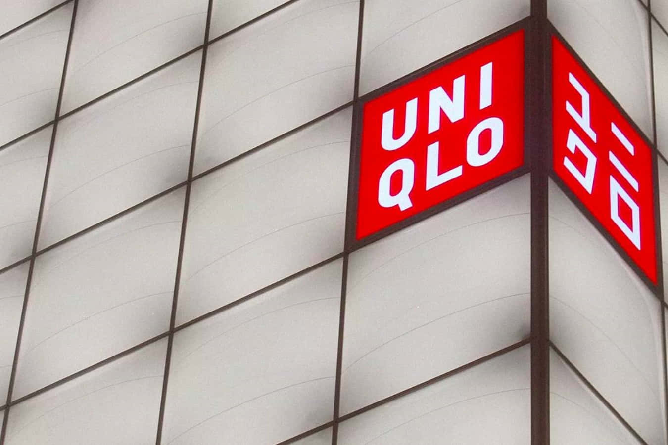 Uniqlo - Elevate Your Wardrobe With Innovative Design And Quality Fabric