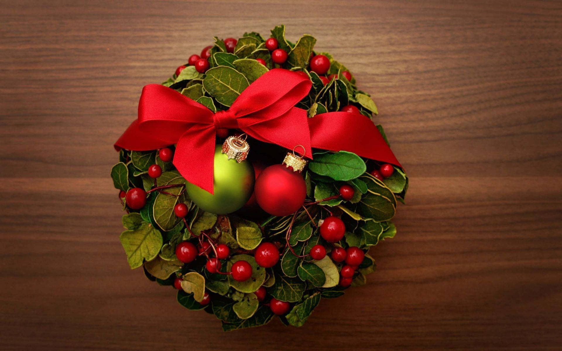 Unique Christmas Wreath With Ribbon Wallpaper