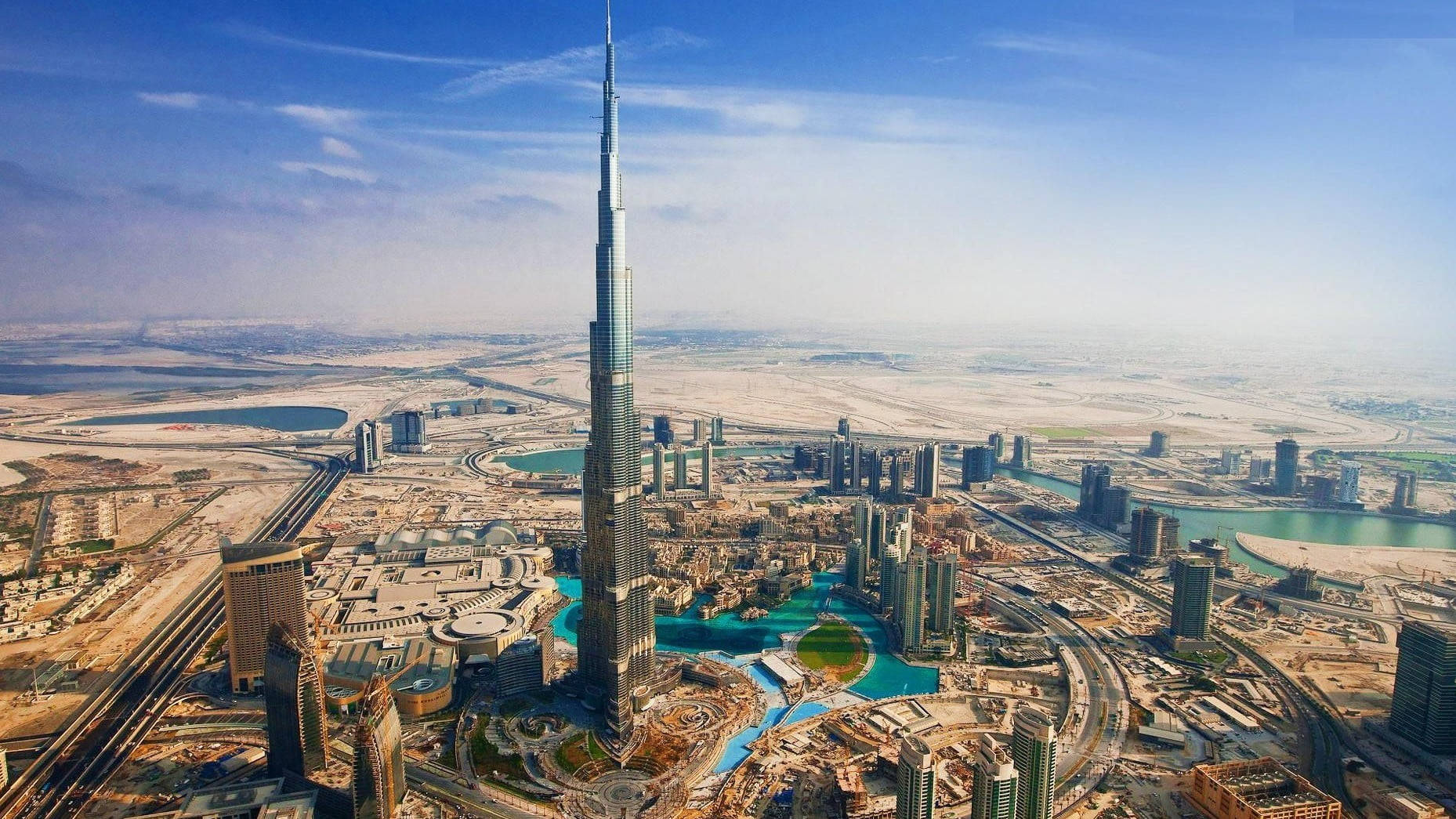 United Arab Emirates Panoramic Khalifa Tower Background