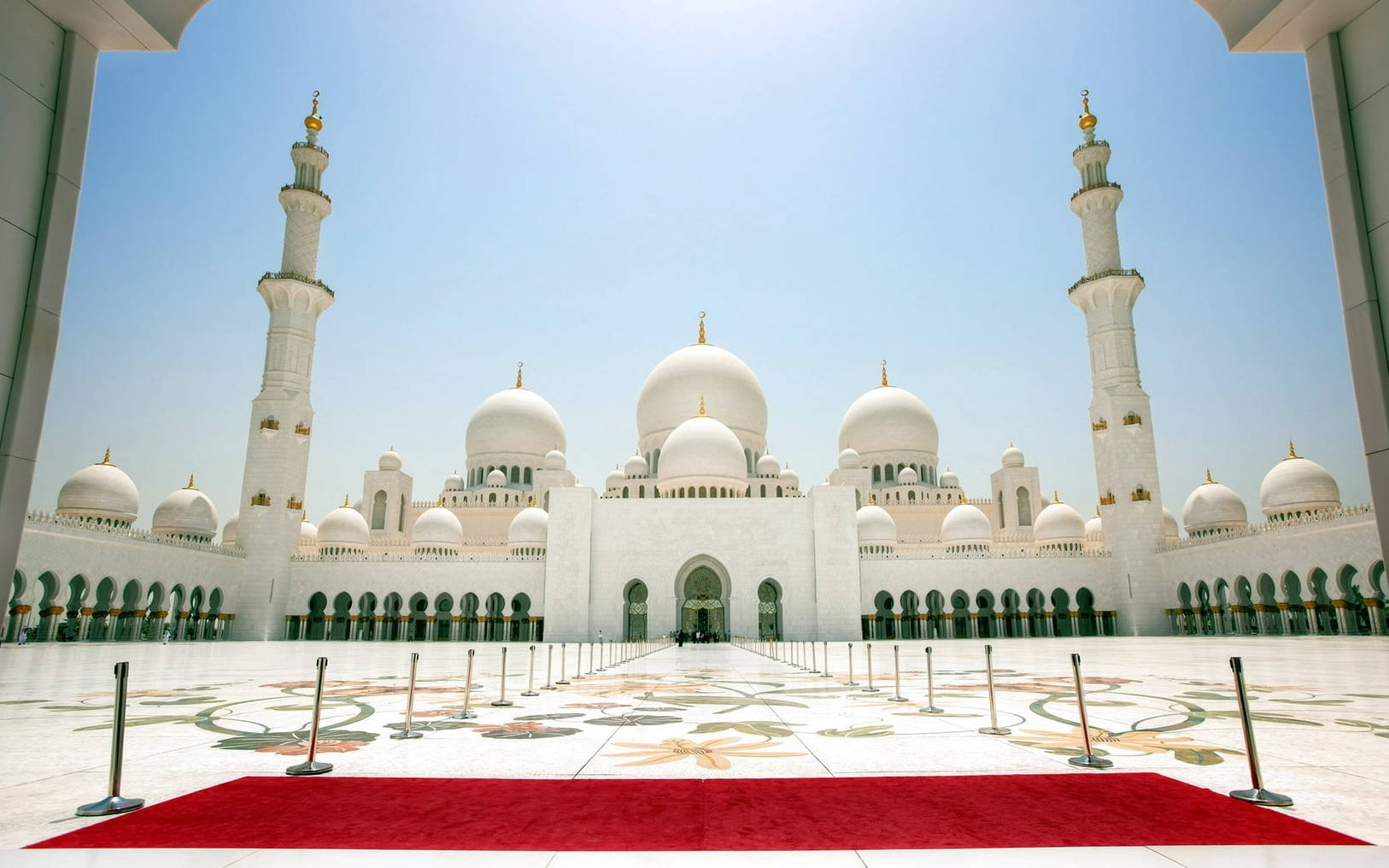 United Arab Emirates White Grand Mosque Background