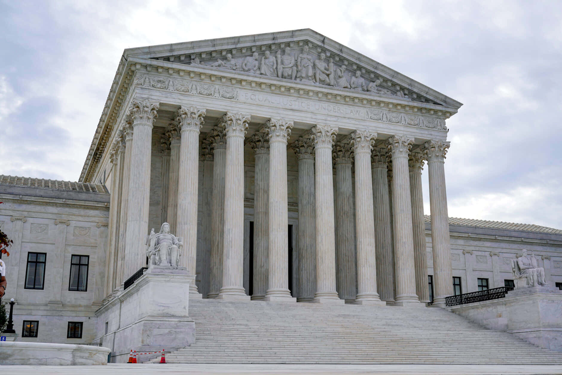 United States Supreme Court Building Wallpaper