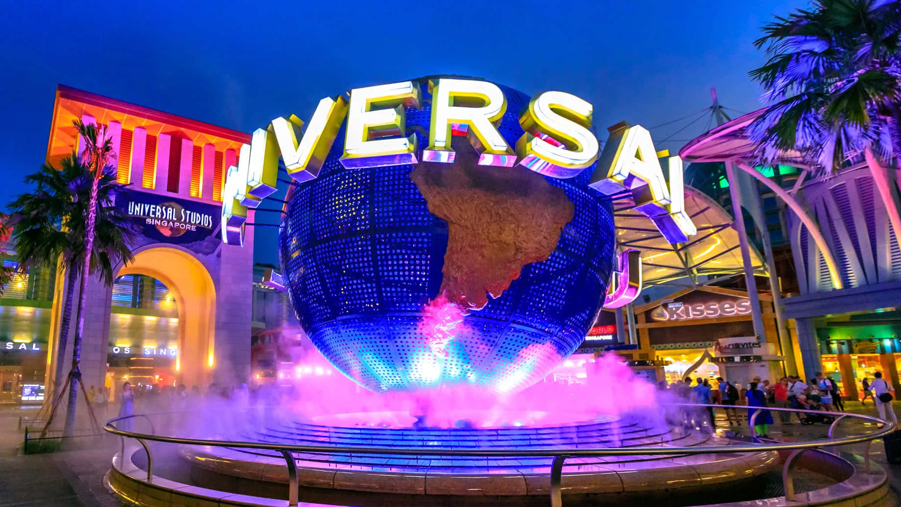 Universal Studios Glowing Fountain Picture