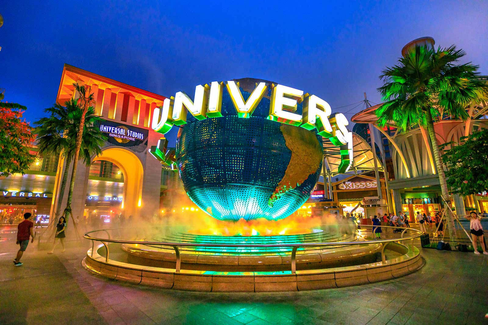Universal Studios Colorful Globe Wallpaper