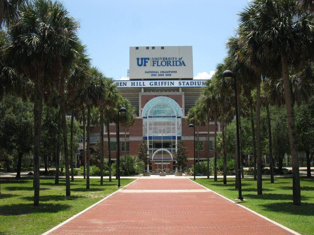 Edificioprincipal De La Universidad De Florida Fondo de pantalla