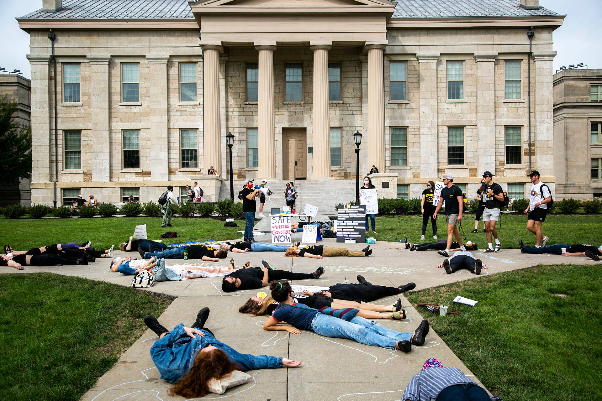 Huelgade Estudiantes De La Universidad De Iowa Fondo de pantalla