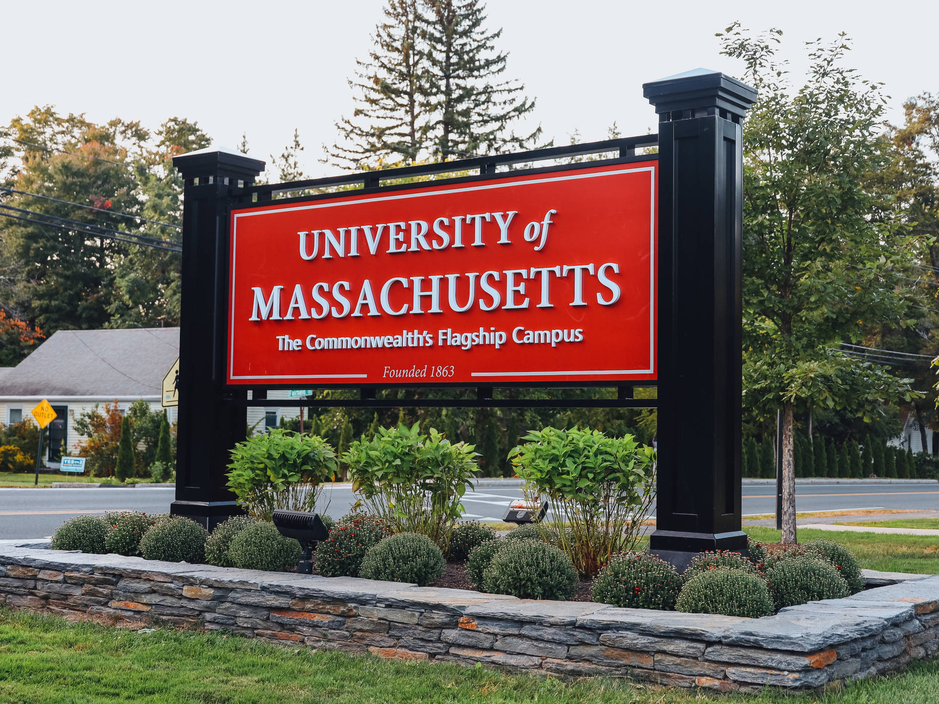 University Of Massachusetts Flagship Sign Wallpaper