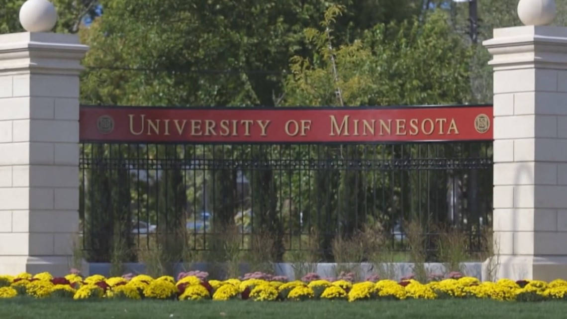 Puertade Entrada De La Universidad De Minnesota. Fondo de pantalla