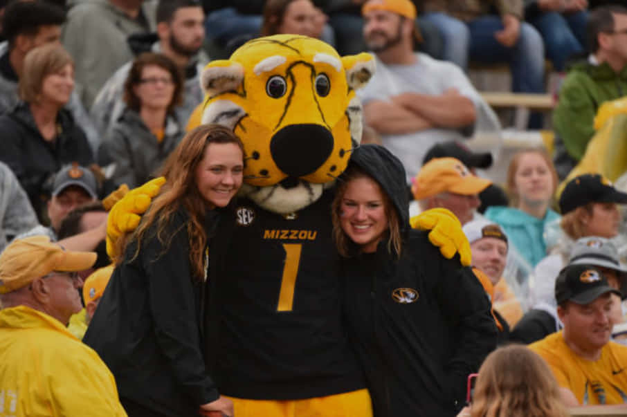 University Of Missouri Truman The Tiger With Two Fans Wallpaper