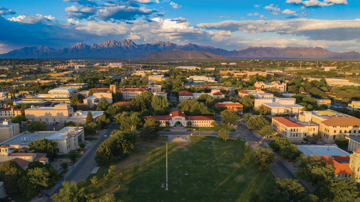 University Of New Mexico Main Campus Surroundings Wallpaper