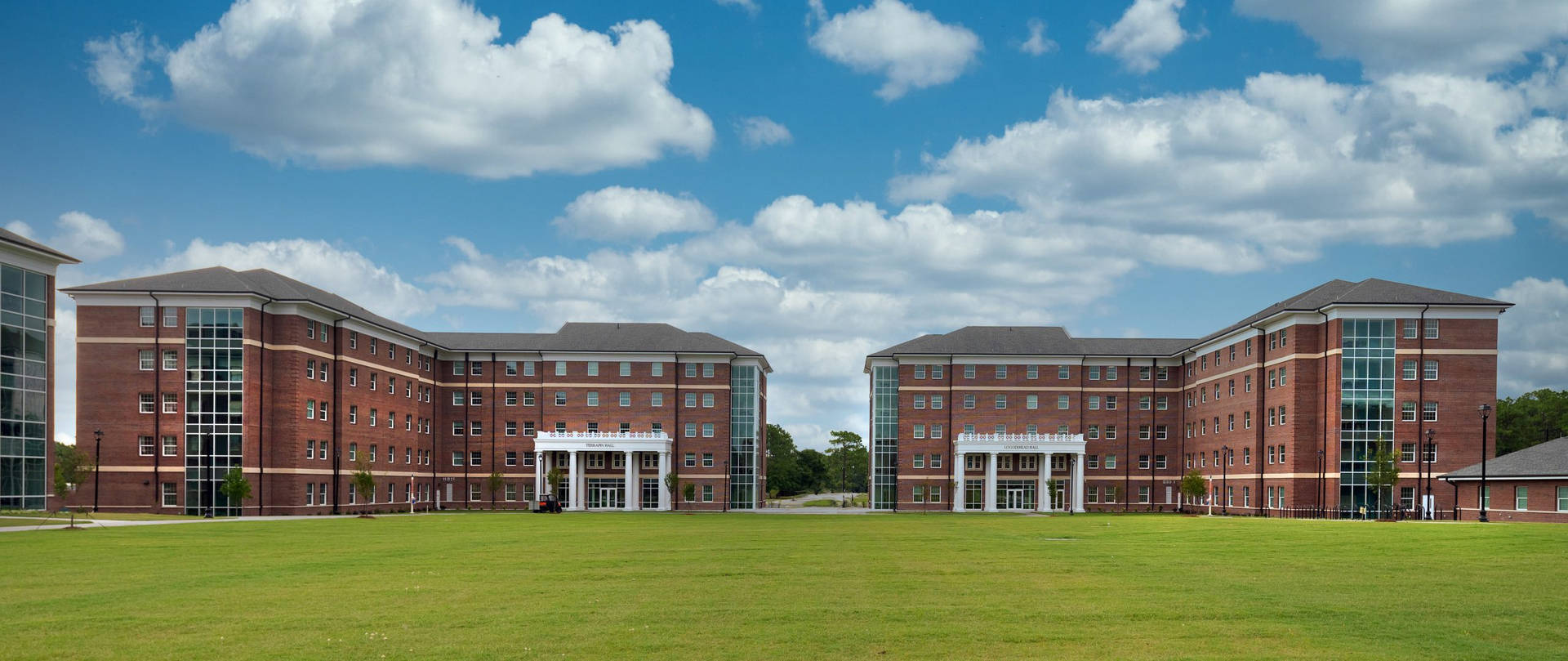 Residenciasde Estudiantes De La Universidad De Carolina Del Norte. Fondo de pantalla
