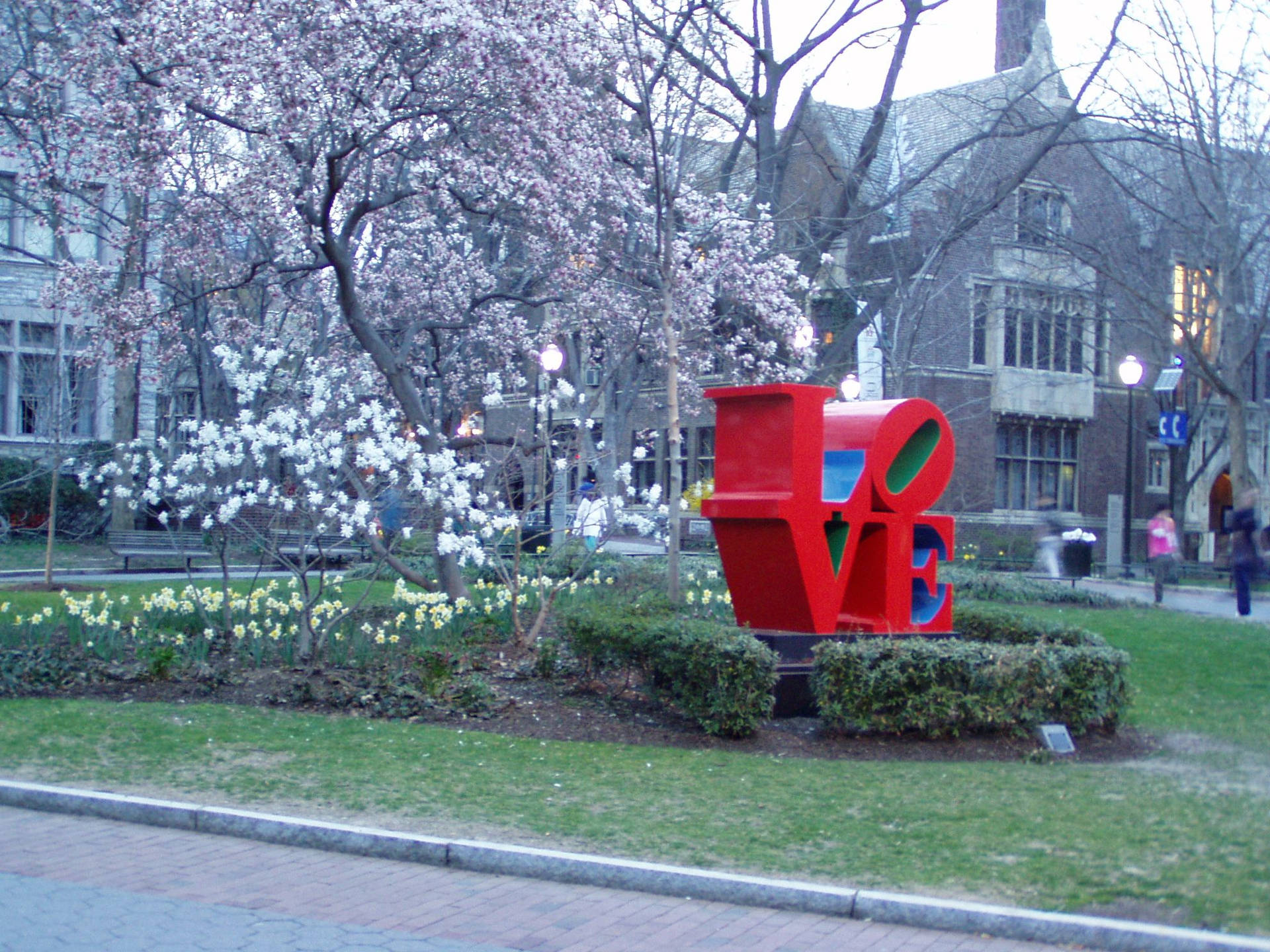 Statuadell'amore Presso L'università Di Pennsylvania Sfondo