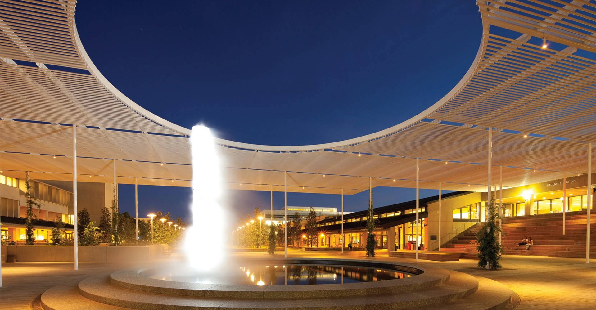 University Of Texas Water Fountain Wallpaper