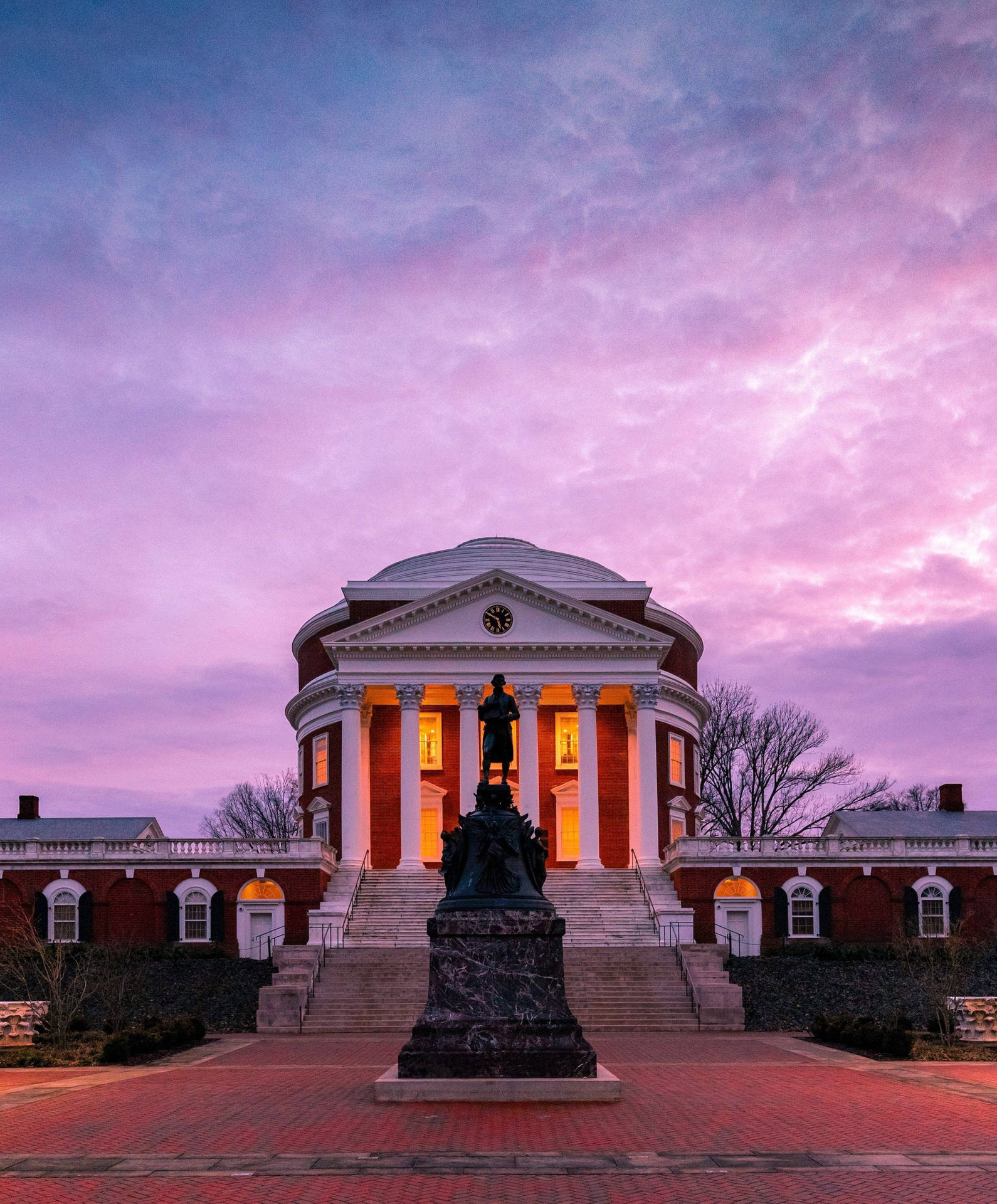 Universitätvon Virginia Lila Wolken Wallpaper