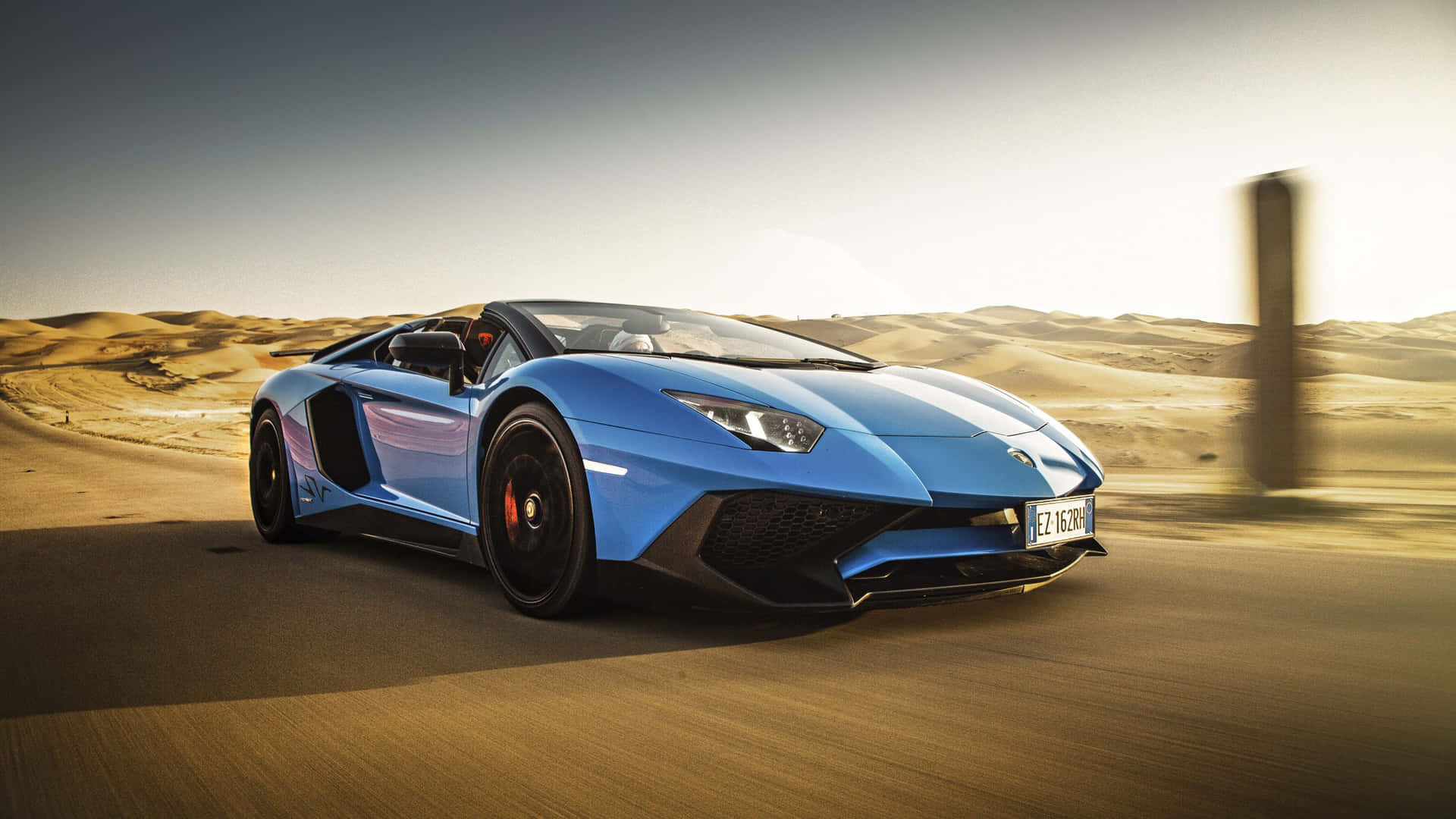"unleashing Speed: The Lamborghini Aventador" Wallpaper