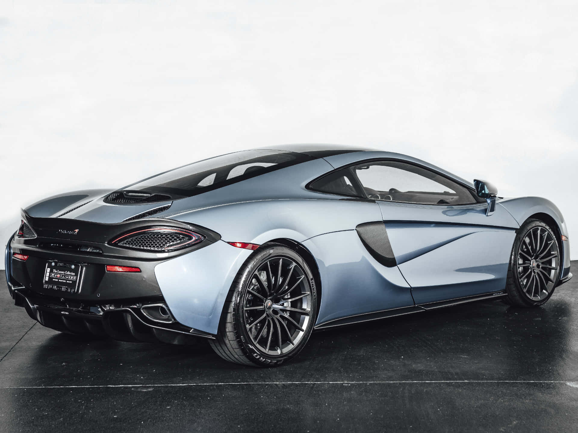 Unstoppable Speed And Power - Mclaren 570gt Wallpaper