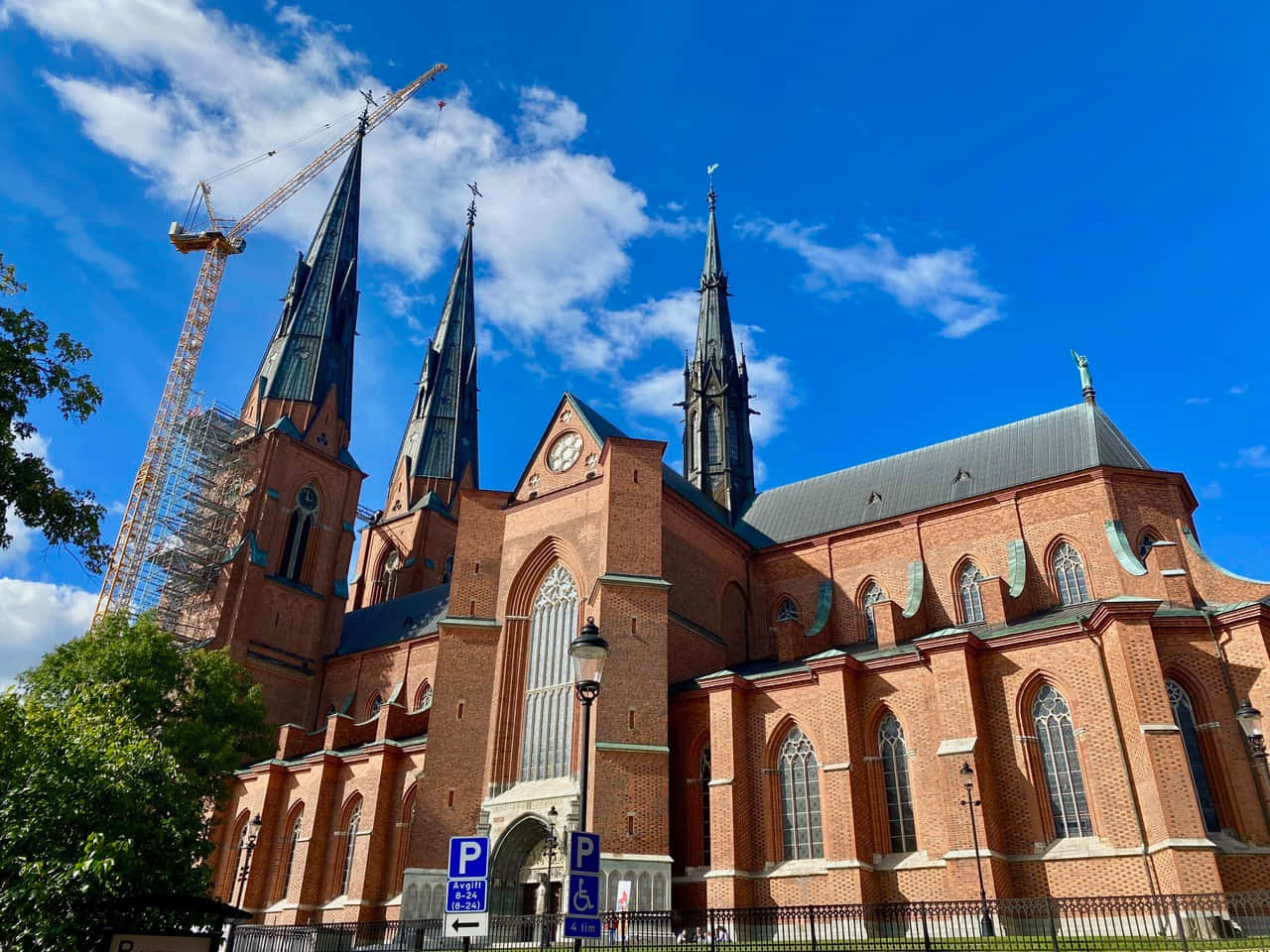 Uppsala Cathedraland Construction Crane Wallpaper