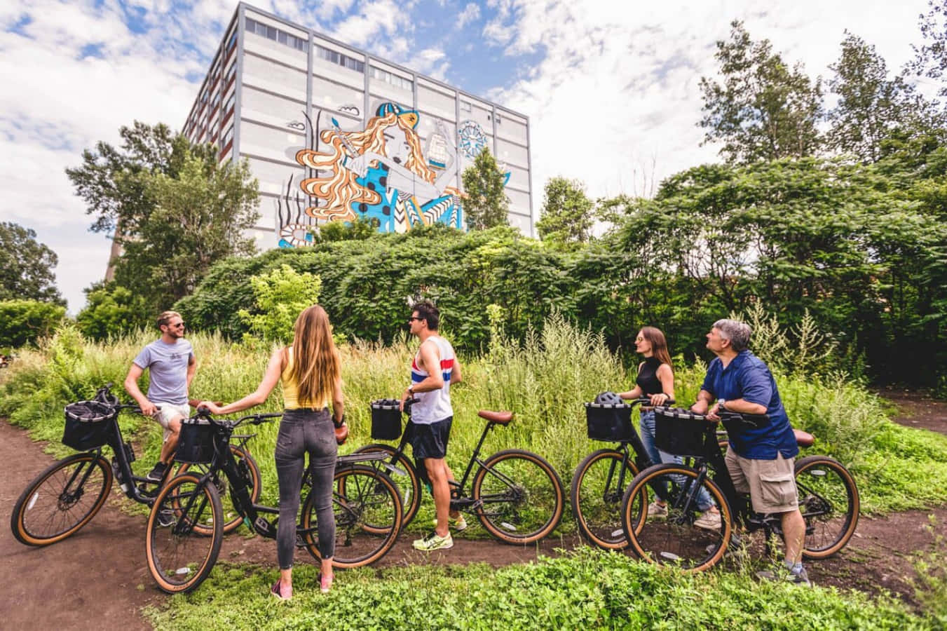 Urban Cycling Tour Laval Wallpaper