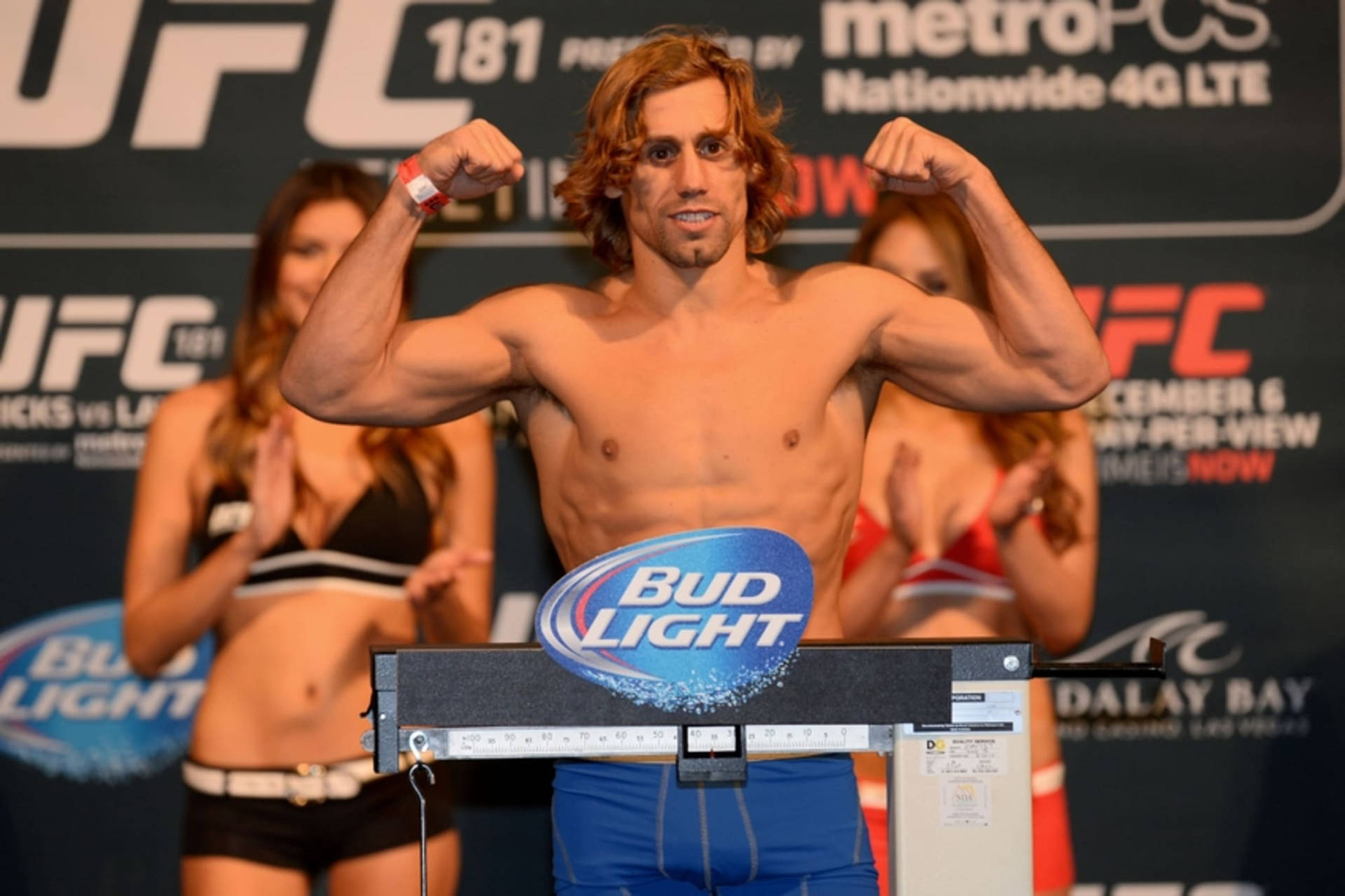 "UFC star Urijah Faber showing off his incredible physique." Wallpaper