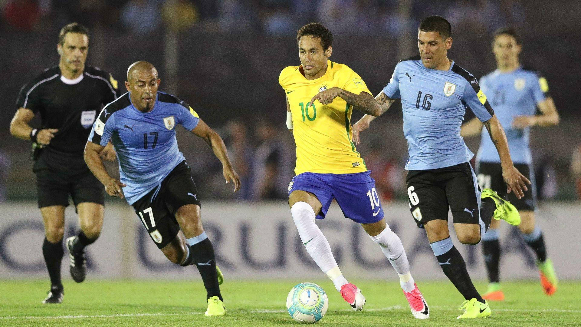 Nationellafotbollslaget I Uruguay Vs. Brasilien. Wallpaper