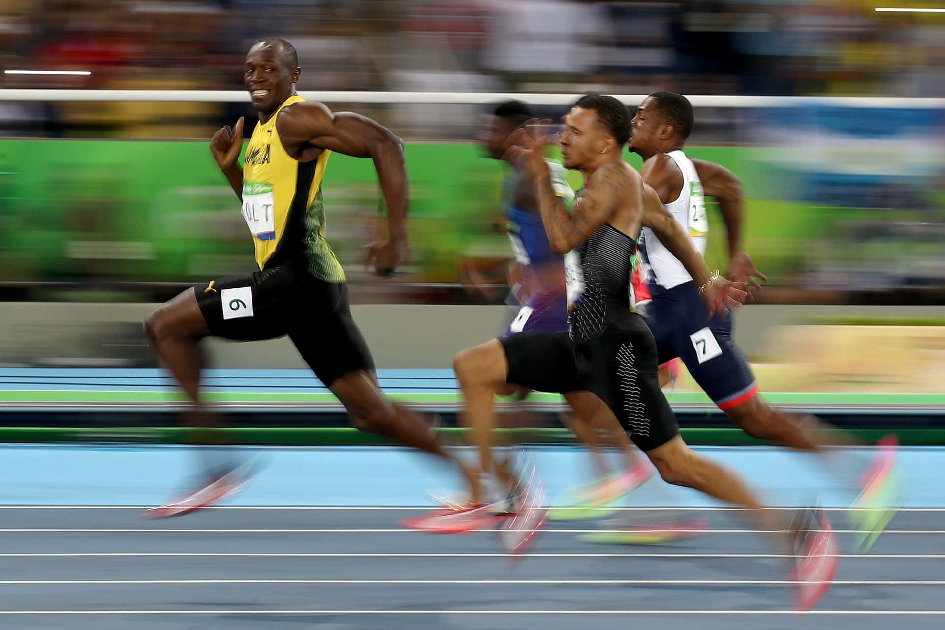 Usain Bolt Sprinting Forward Wallpaper