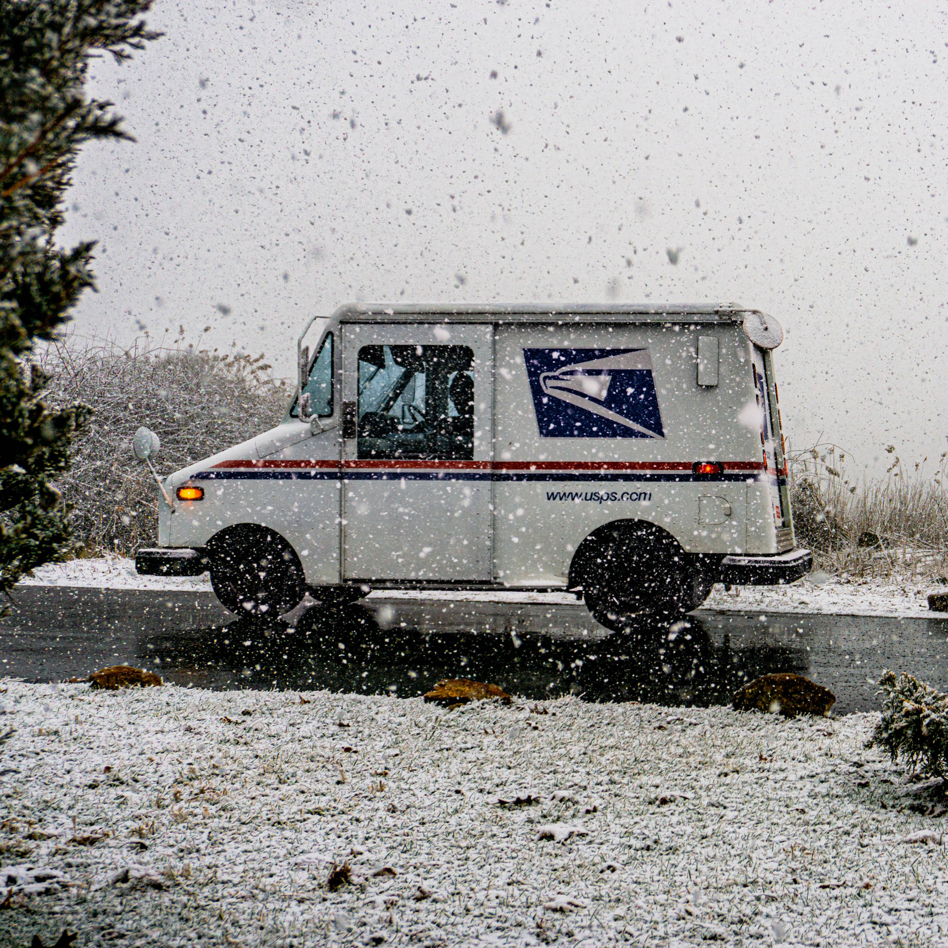 Uspstracciamento Camion Tempesta Di Neve Sfondo