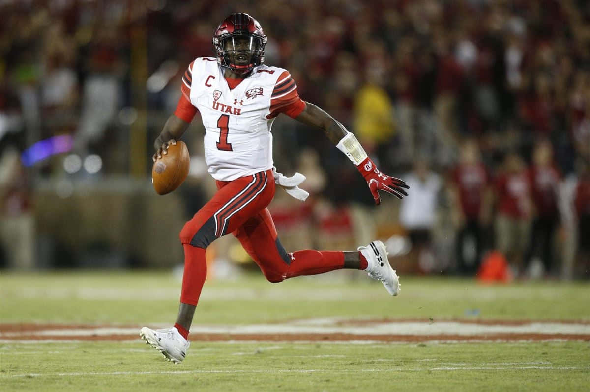 Utah Quarterback Action Shot Bakgrunnsbildet