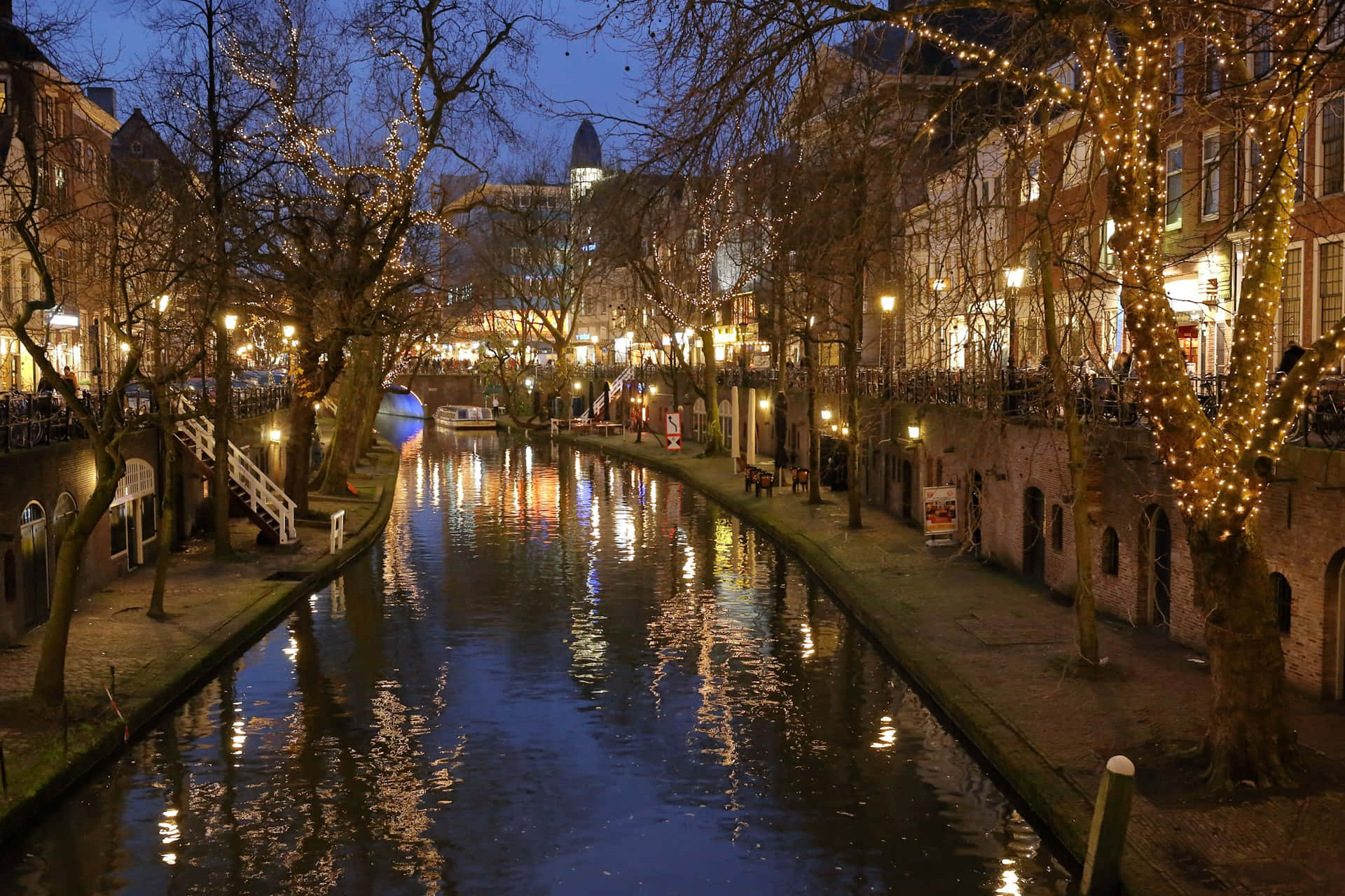 Utrecht Canal Evening Lights Wallpaper