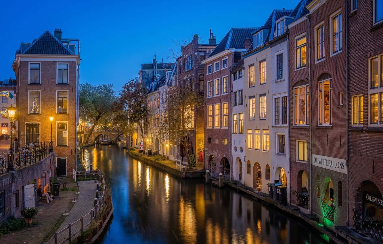 Utrecht Canal Evening View Wallpaper