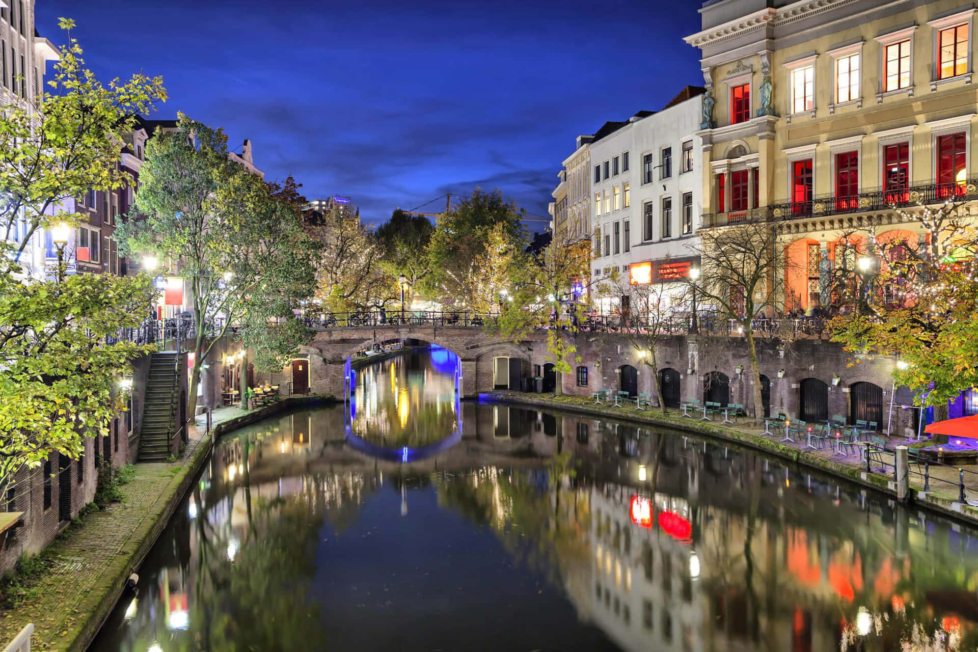 Utrecht Canal Night Scene Wallpaper