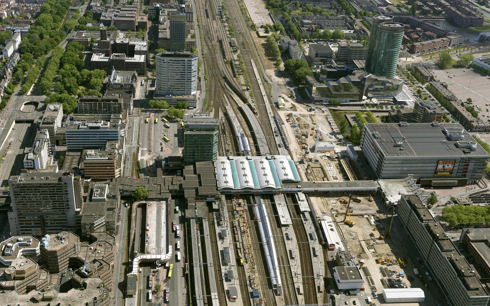 Utrecht Central Station Aerial View.jpg Wallpaper