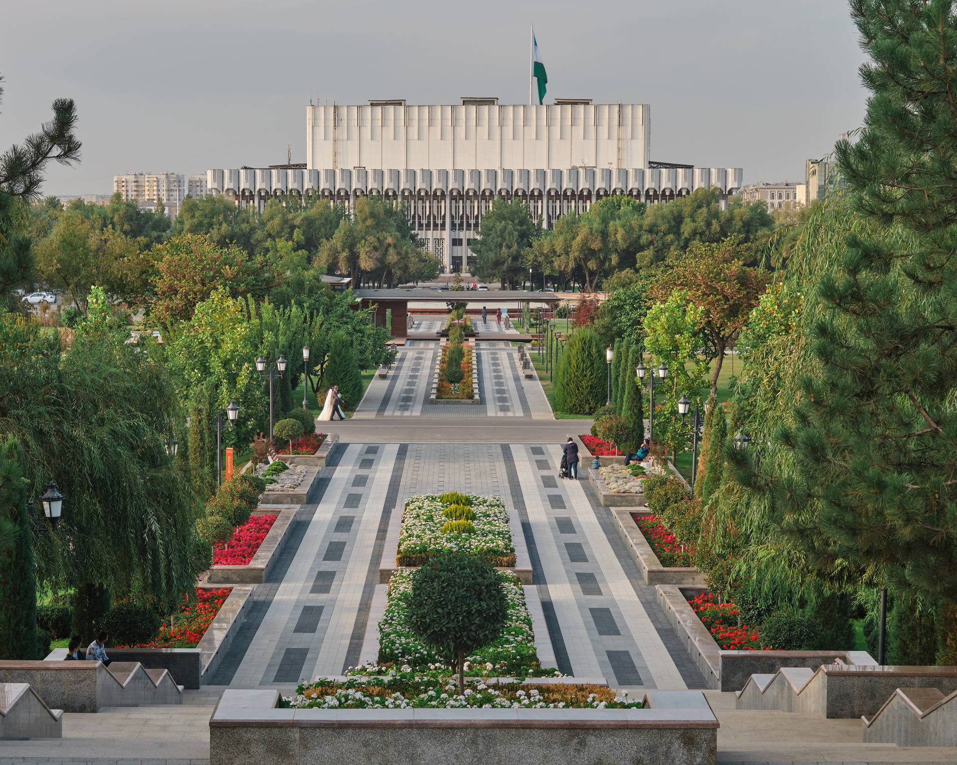Monumento Di Alisher Navoi Dell'uzbekistan Sfondo