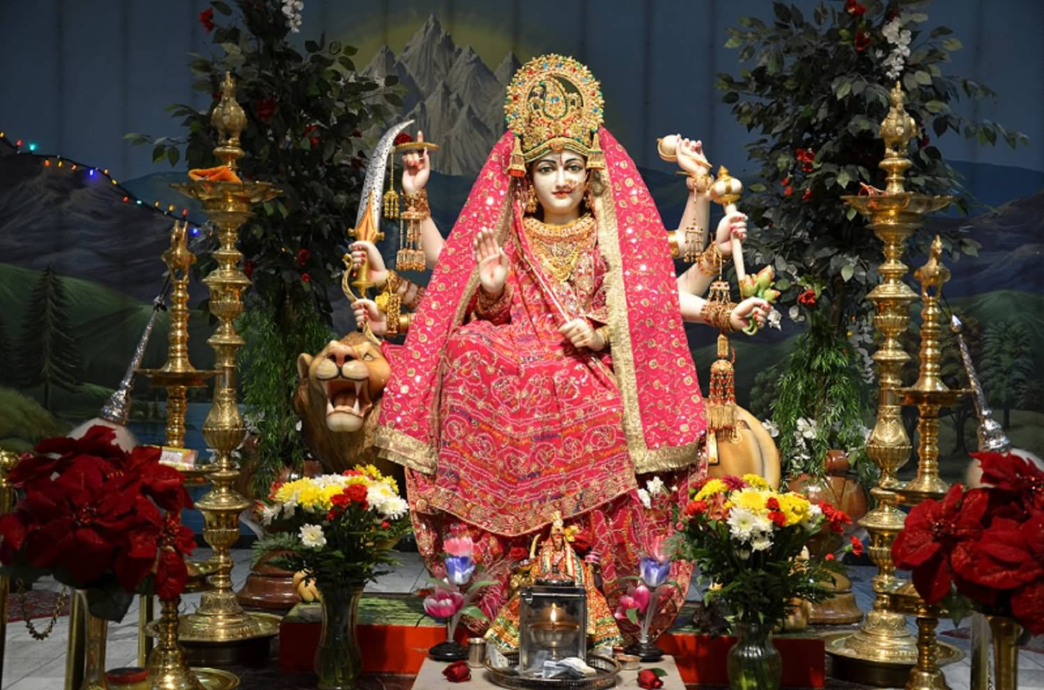 Statua Di Vaishno Devi Che Indossa Un Purdah Rosso Sfondo