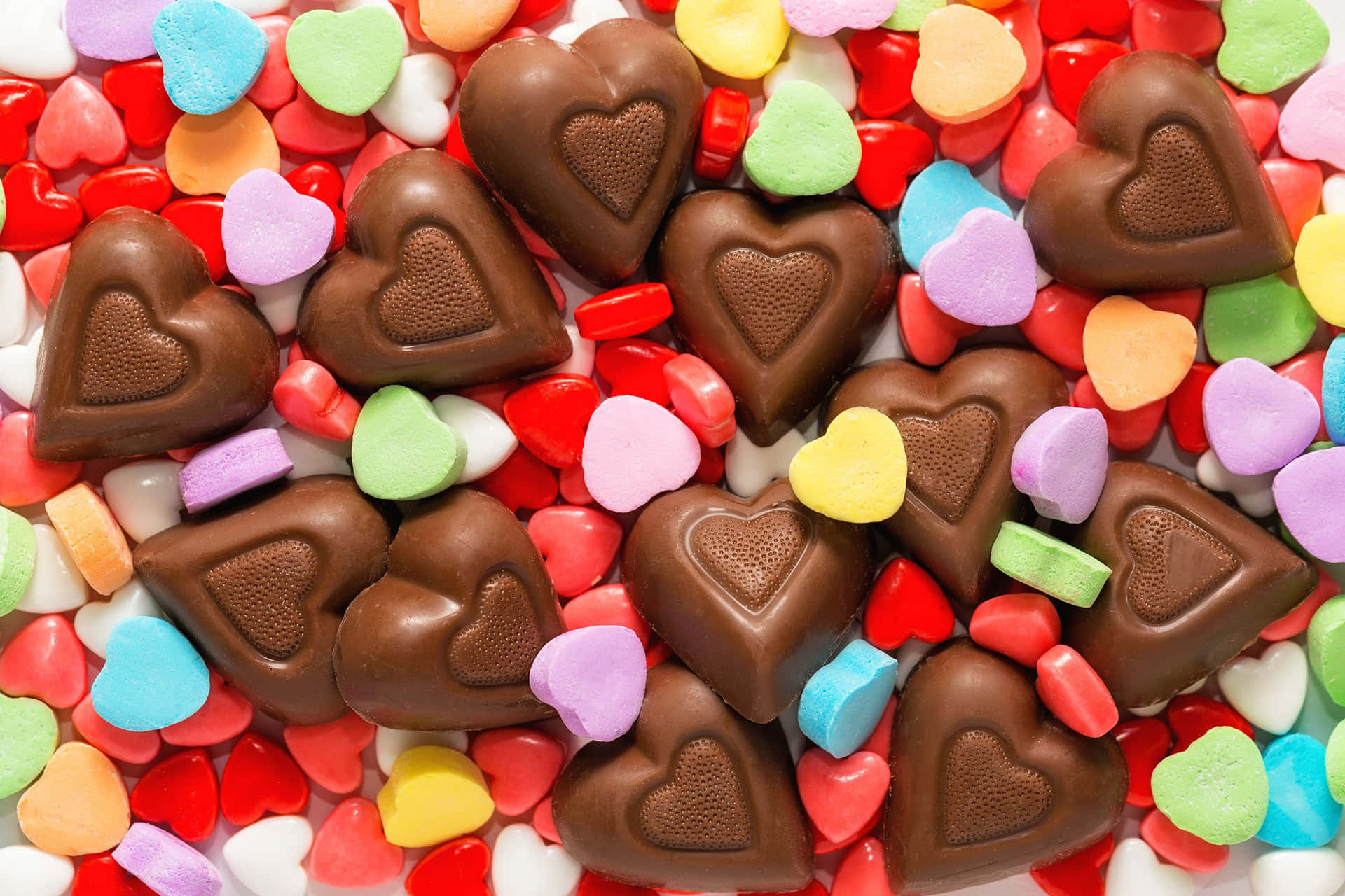 Valentine's Day Heart Chocolates And Candies Pictures 2400 x 1600 Picture