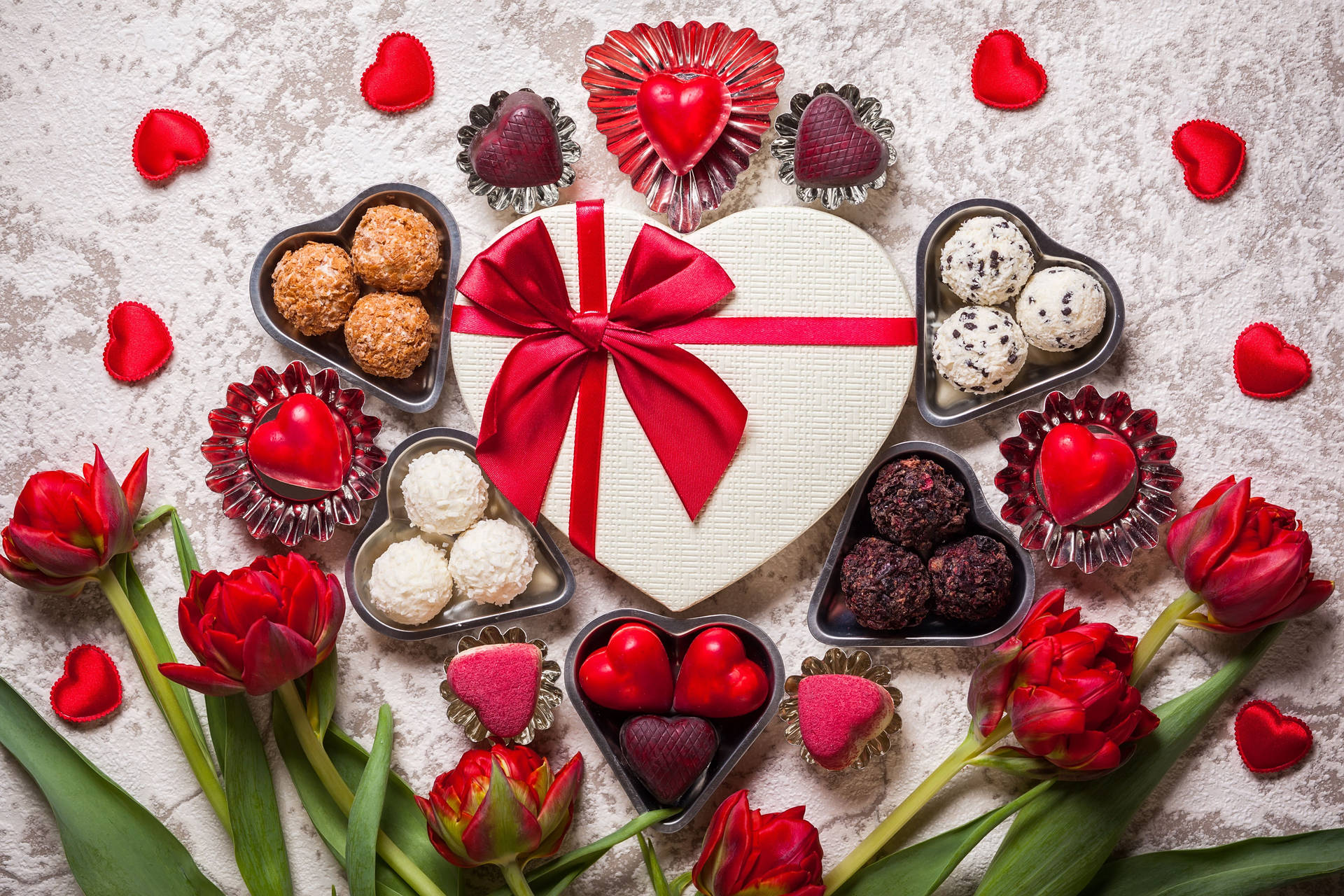 Valentines Day Chocolates And Truffles Wallpaper